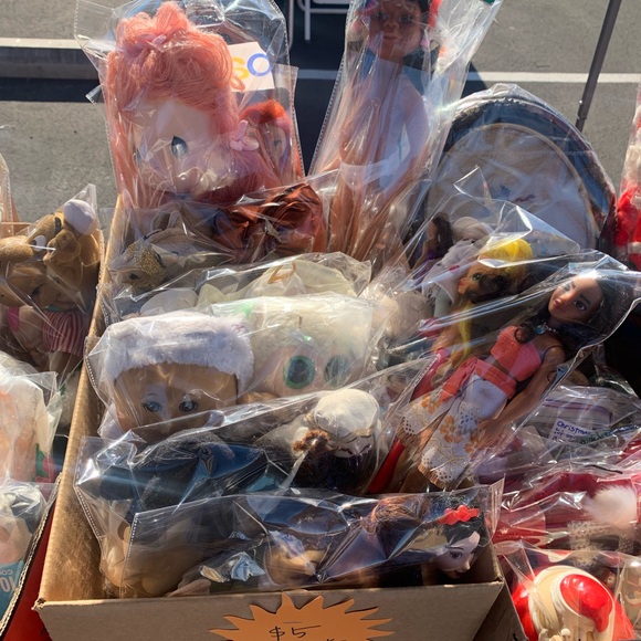 unbranded Other - $8 for 3 Nic-Nac bags of used Nic-Nacs:  toys/decor & more excellent 4 resellers